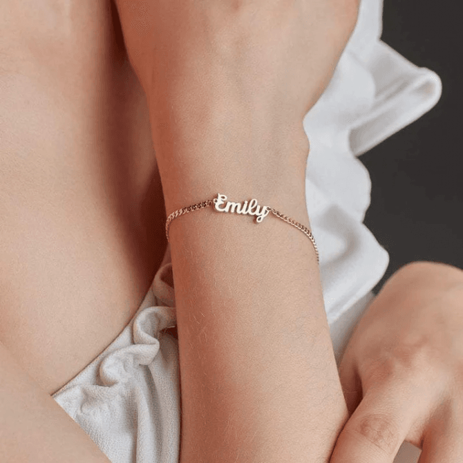 women name bracelet 18k gold